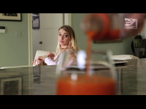 ❤️ 大山雀和緊貓的辣妹從失敗者那裡得到公雞，但非常努力 ❤️❌ 超級色情 在我們這裡 zh-tw.hentaidude.ru ❌️❤